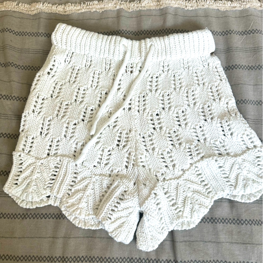 White crochet mora shorts